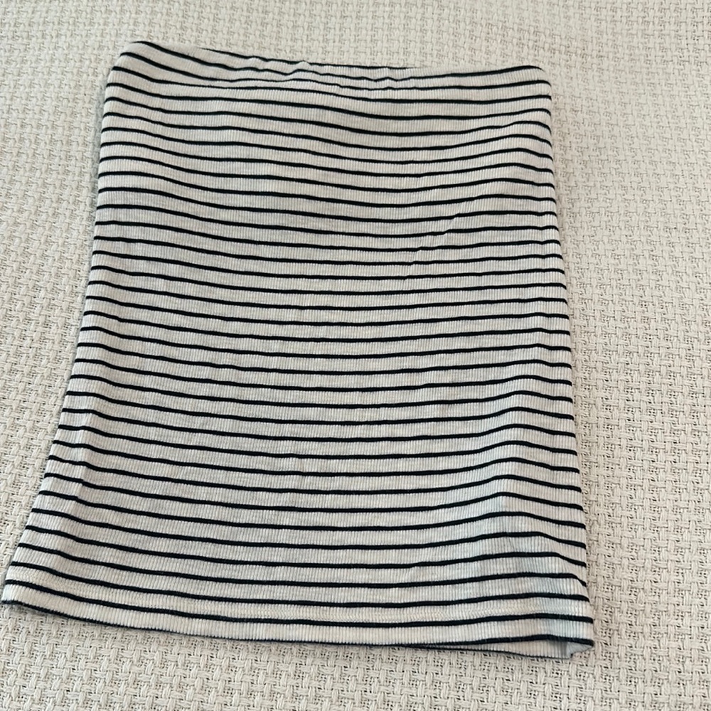 Strapless top